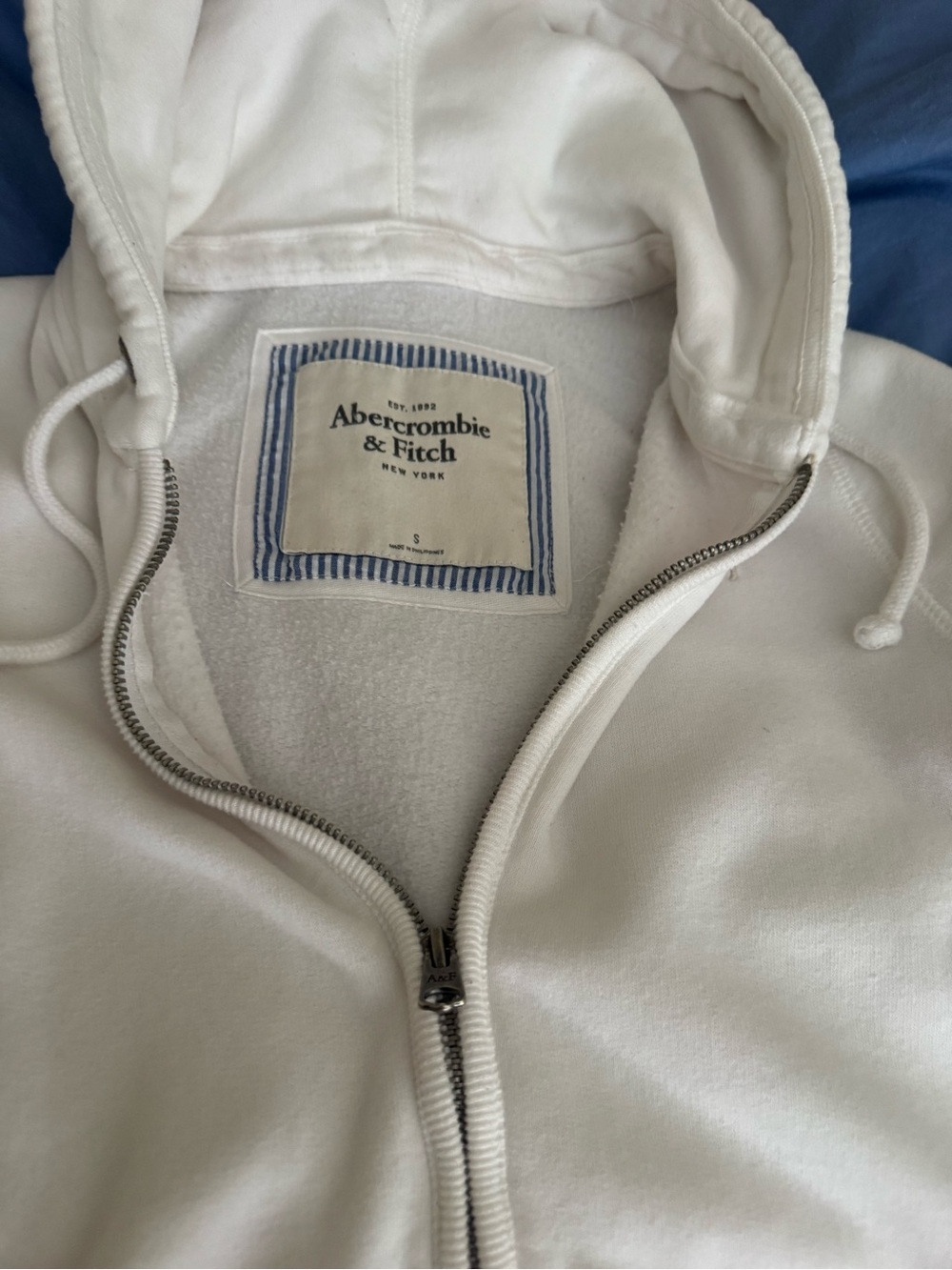 Abercrombie & Fitch White Full-Zip Teddy Hoodie Jacket - Picture 3 of 7